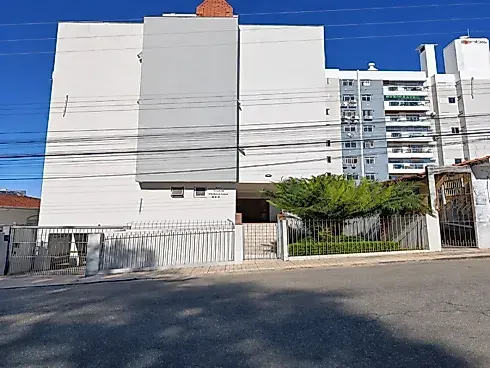 Apartamento em Barreiros, São José